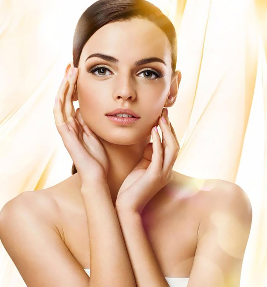 kobieta z ładną cerą